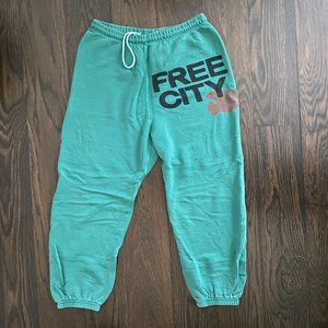 green free city sweats